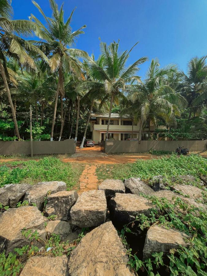Kizhunna Rock Beach House Каннур Экстерьер фото